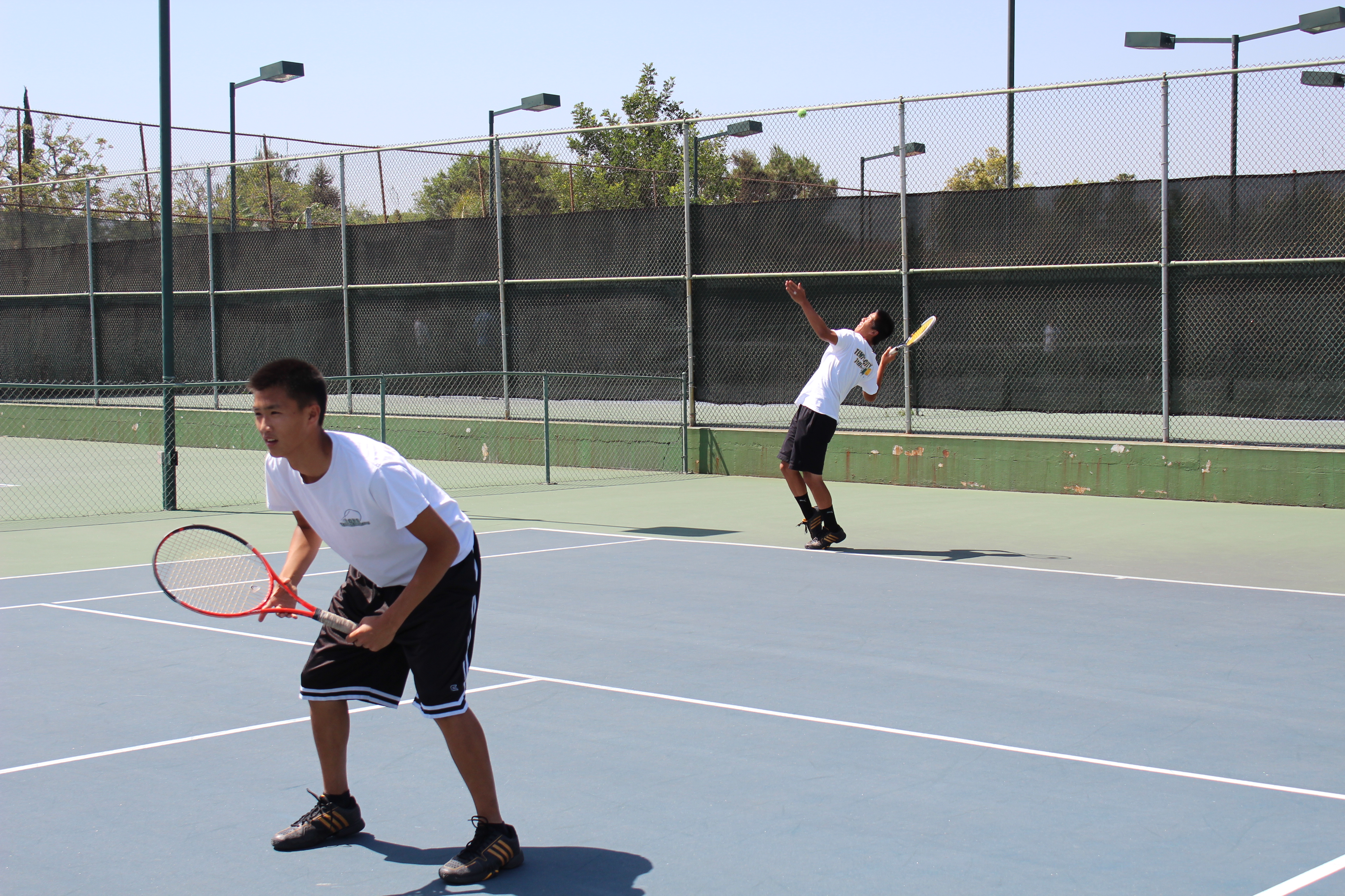 Boys tennis rallies into RHL semifinals