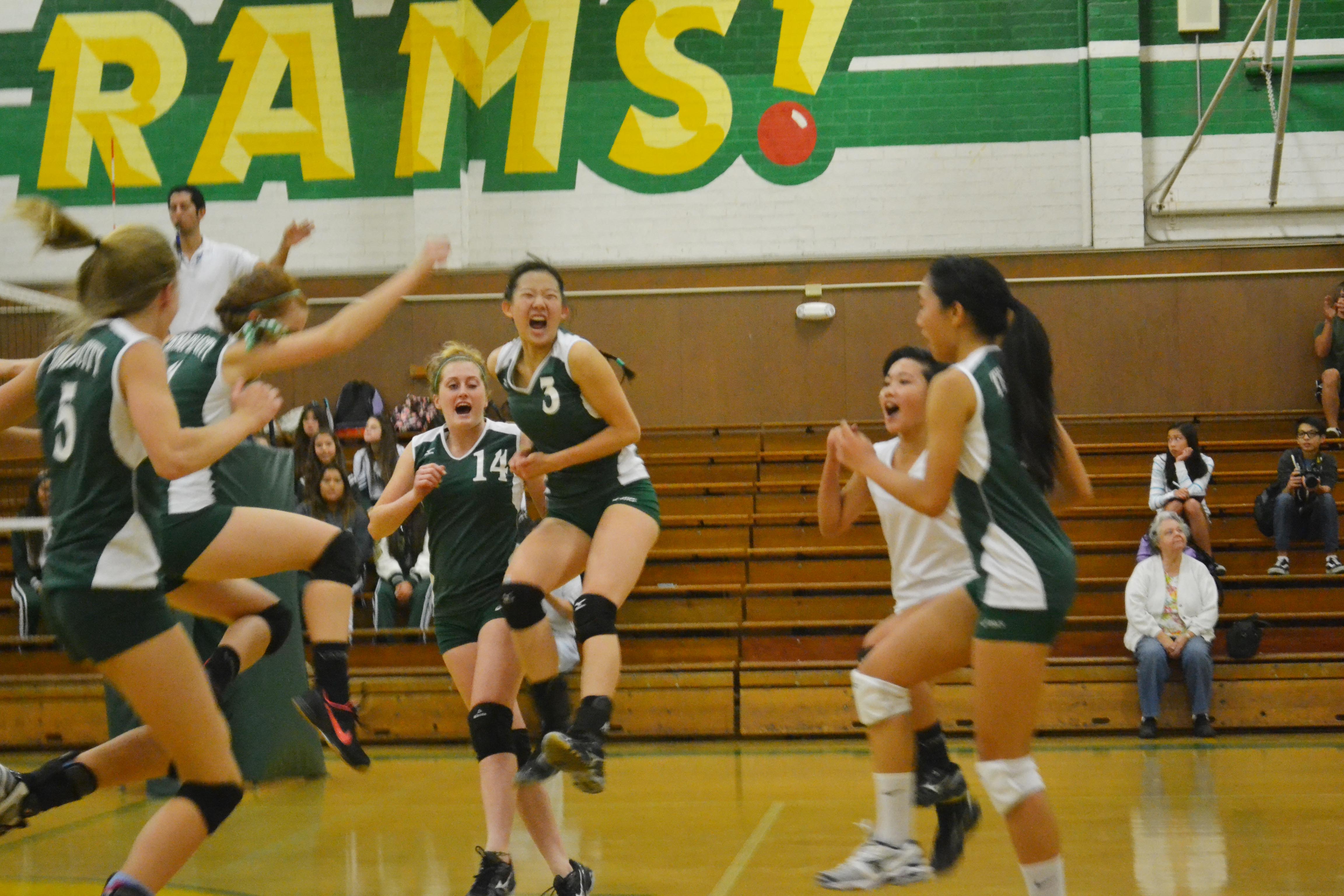 Girls Volleyball looks to qualify for C.I.F.