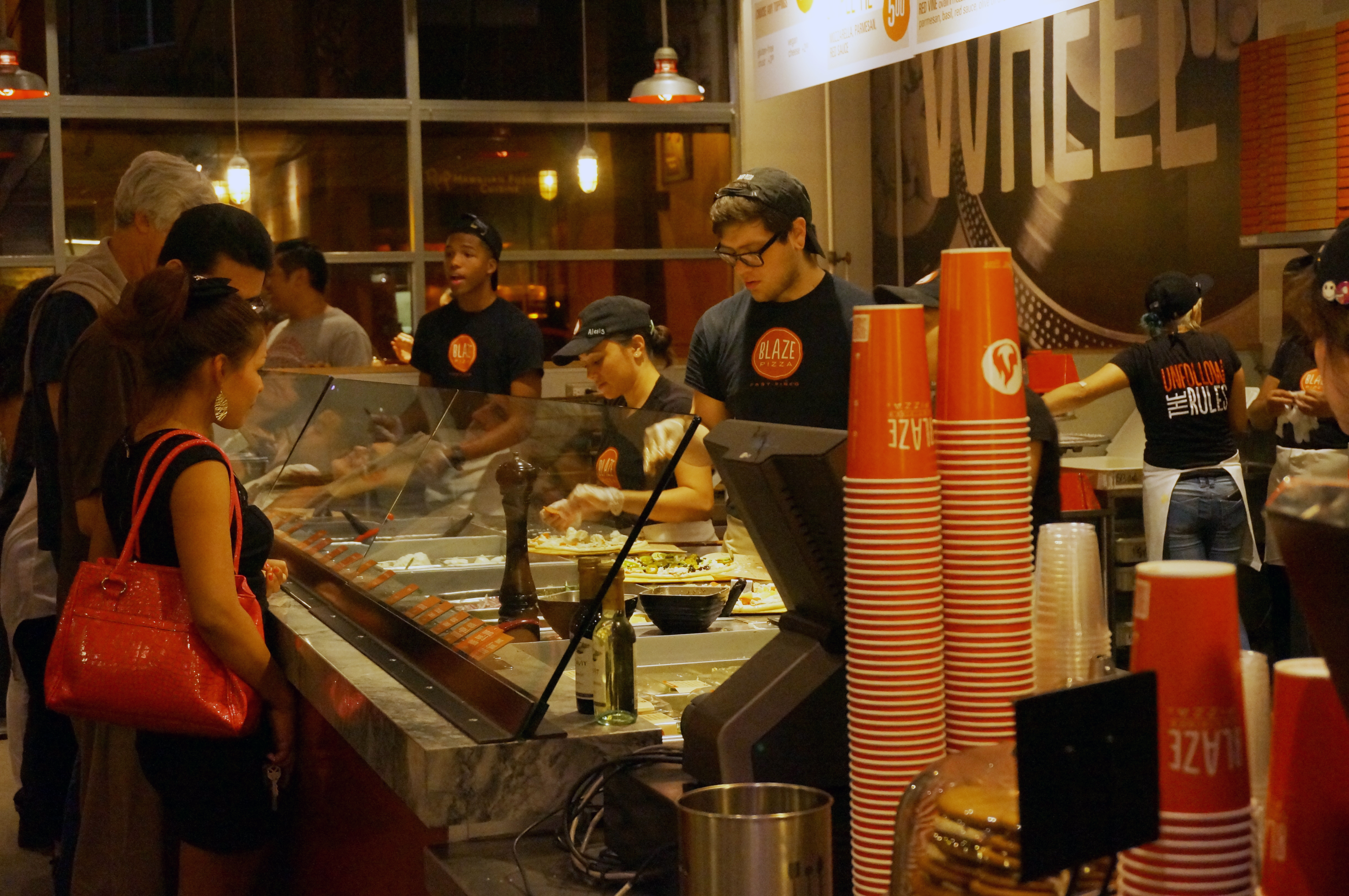 Blaze Pizza cooks up great food, service