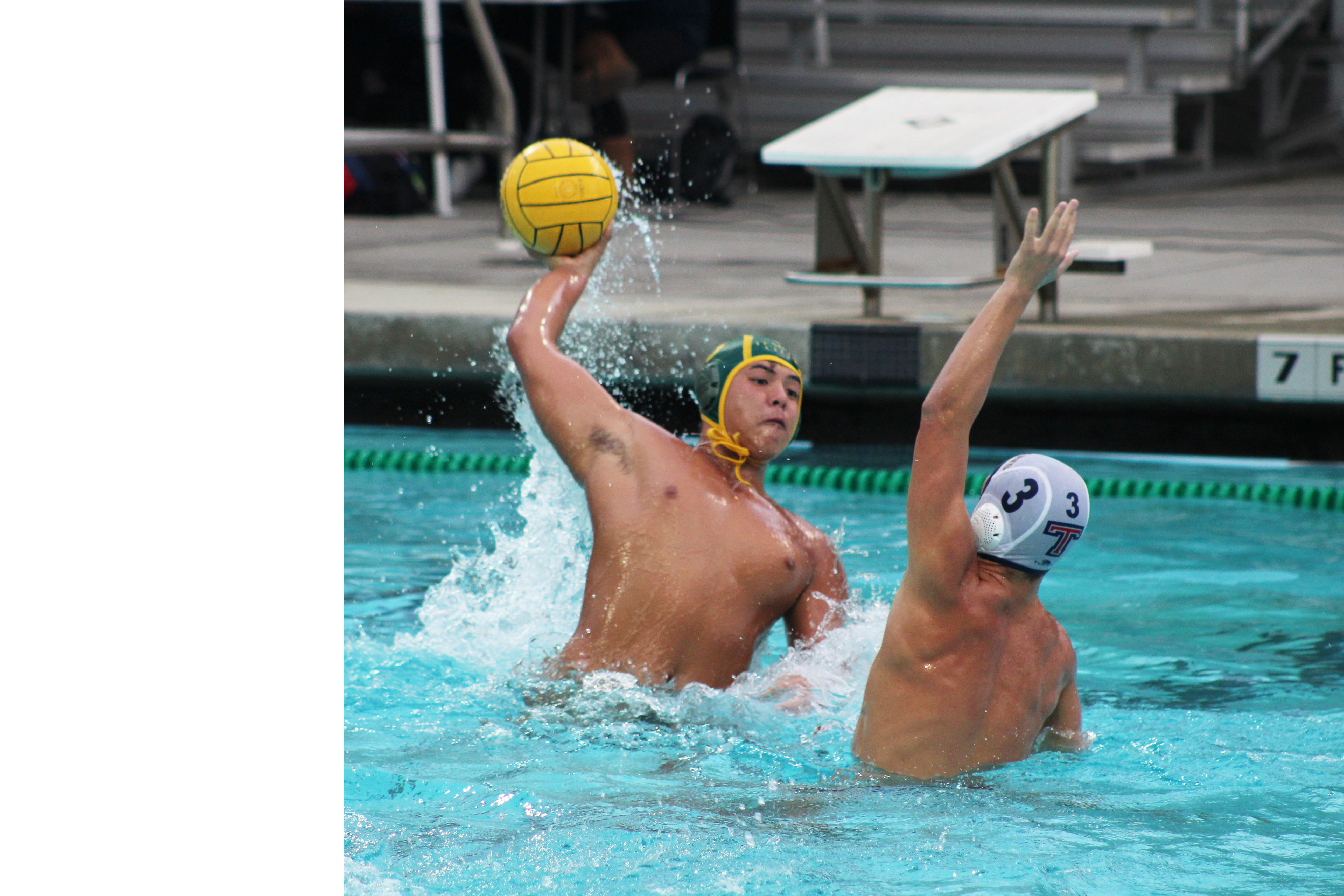 Boys Varsity Water Polo scores new title